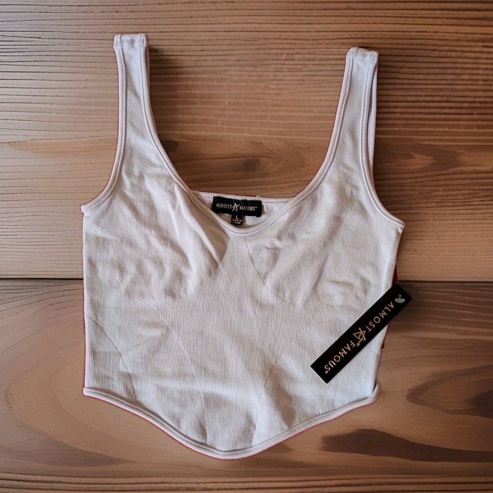 Almost Famous Junior Women Dressy Tank Top Light Purple Lavender Point Front L